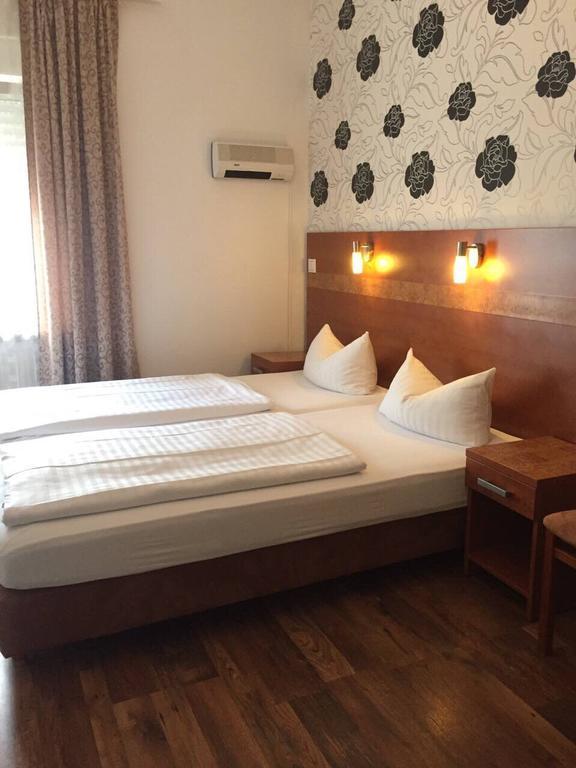 Hotel Monte Cristo Жак Офенбах Екстериор снимка